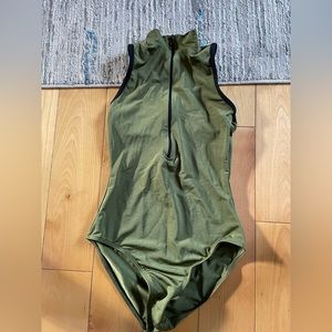 Mariia Women’s Dance Leotard in Olive Green/Black Size Petite Adult EUC